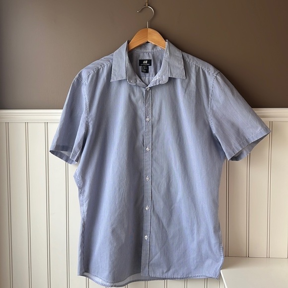 H&M Other - H&m Navy Blue & White Striped Short Sleeve Button Down Size XL